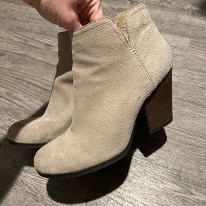 Kenneth Cole Reaction booties